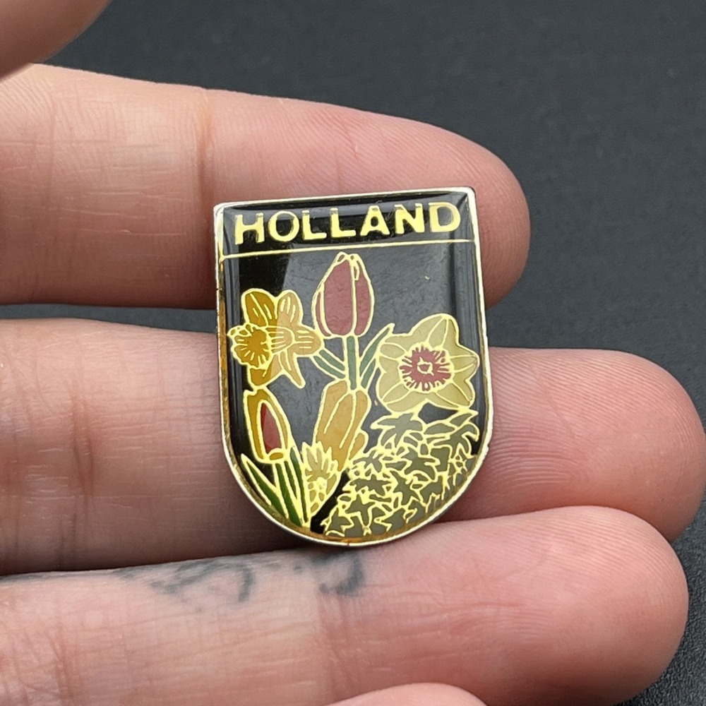 Holland Tulips Flowers Lapel Hat Pin